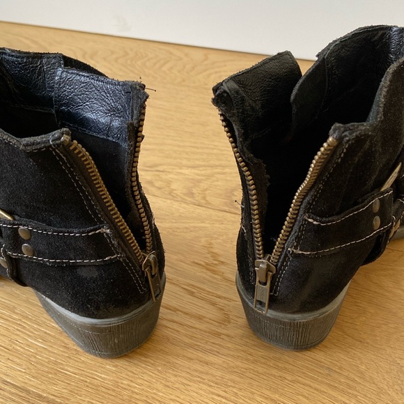 ROAN Suede Bootie Sz 7.5 US - Picture 7 of 9